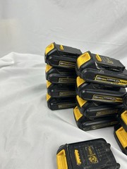 Dewalt DCB201 20V Max Batteries 1.5Ah Lithium Ion Li-Ion Genuine 1 Per Order!!!!