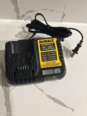 Dewalt dcb1104 battery charger