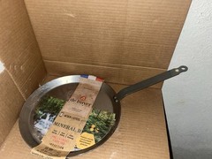 De Buyer MINERAL B Carbon Steel 12” Crepe & Tortilla Pan Induction Ready