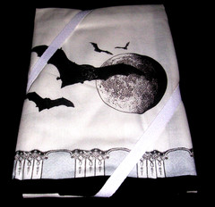 WILLIAMS SONOMA SPOOKY SOIREE KITCHEN TOWELS SET OF TWO 100% COTTON NEW WITH TAG