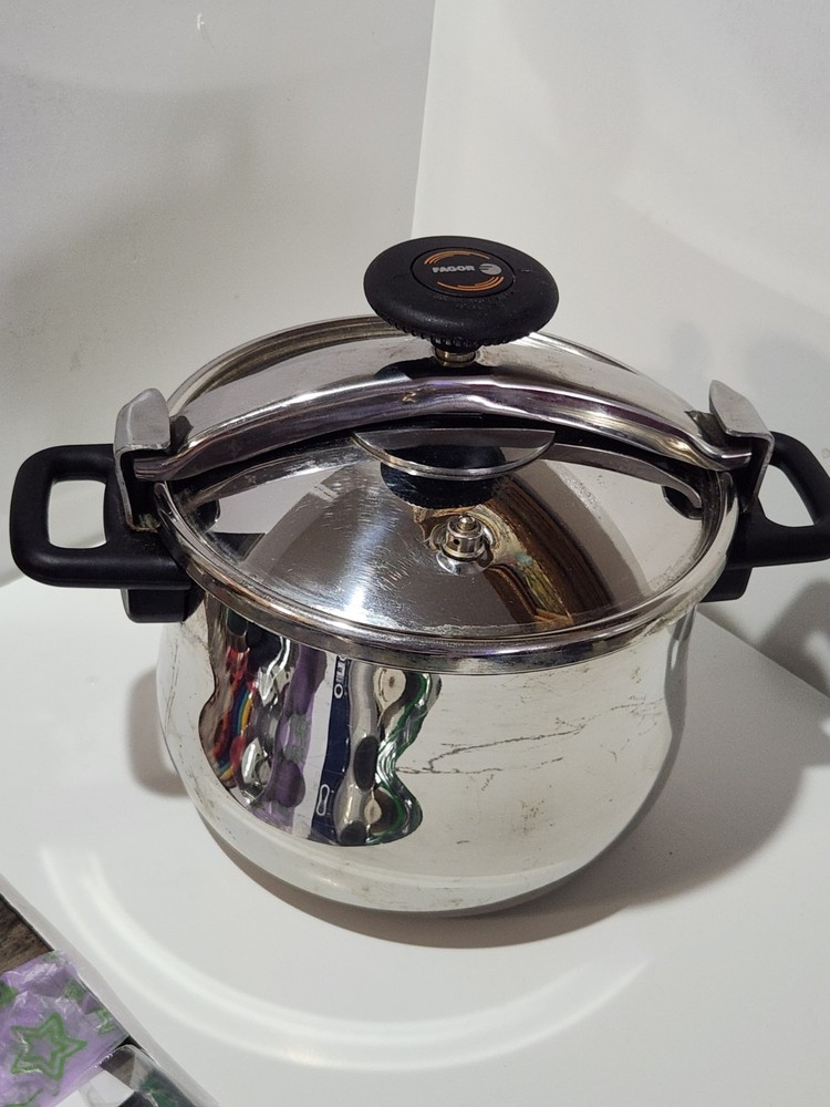 Fagor 8L Stainless Steel Pressure Cooker Pot w/Lid Induction Gas Compatible