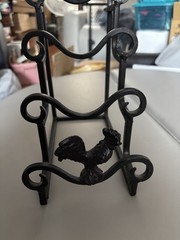 Black Metal Freestanding Vertical Plate Rack Stand w/ Rooster Accent, 15×10″