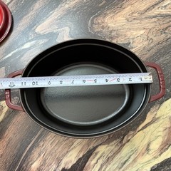 Staub #29 Cast Iron Oval Dutch Oven Made in France, Cerice Red 4.2 L (~4.4 Qts)
