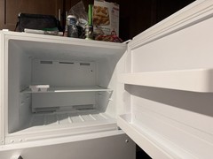 Insignia NS-RTM18 18.1cu.ft. Top-Freezer Refrigerator – White