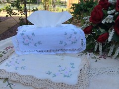Vintage Handmade Crochet Lace Flower Emb 100%Cotton Tissue Box Cover White/Ivory