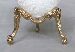 Bard’s Shiny Brass-Toned Egg Stand/Holder, 1.375″ Diameter