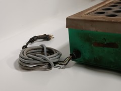 Custom hot block with 2-prong plug, 19.5 x 13 x 5 inches, loose frame as shown