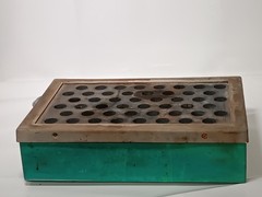 Custom hot block with 2-prong plug, 19.5 x 13 x 5 inches, loose frame as shown