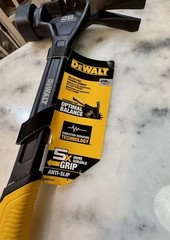 DeWALT 28 OZ milled face Framing hammer 28oz New