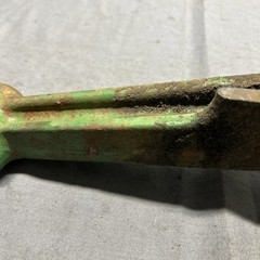 JOHN DEERE 112 GARDEN TRACTOR FRONT AXLE AM30370