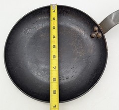 De Buyer Carbon Steel 9.5″ Frying Pan France